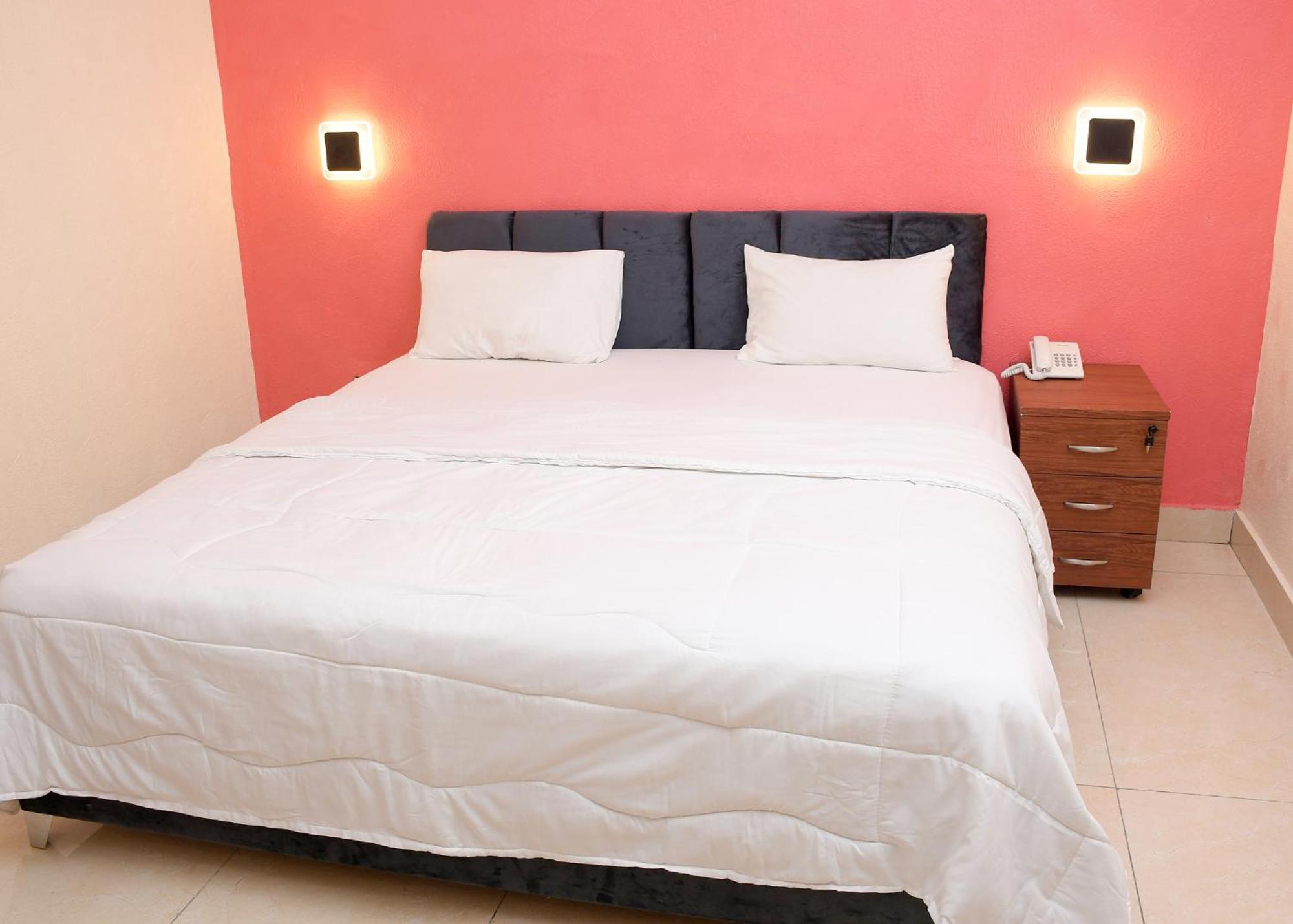 Hotel Mavilla Cotonou Exterior foto