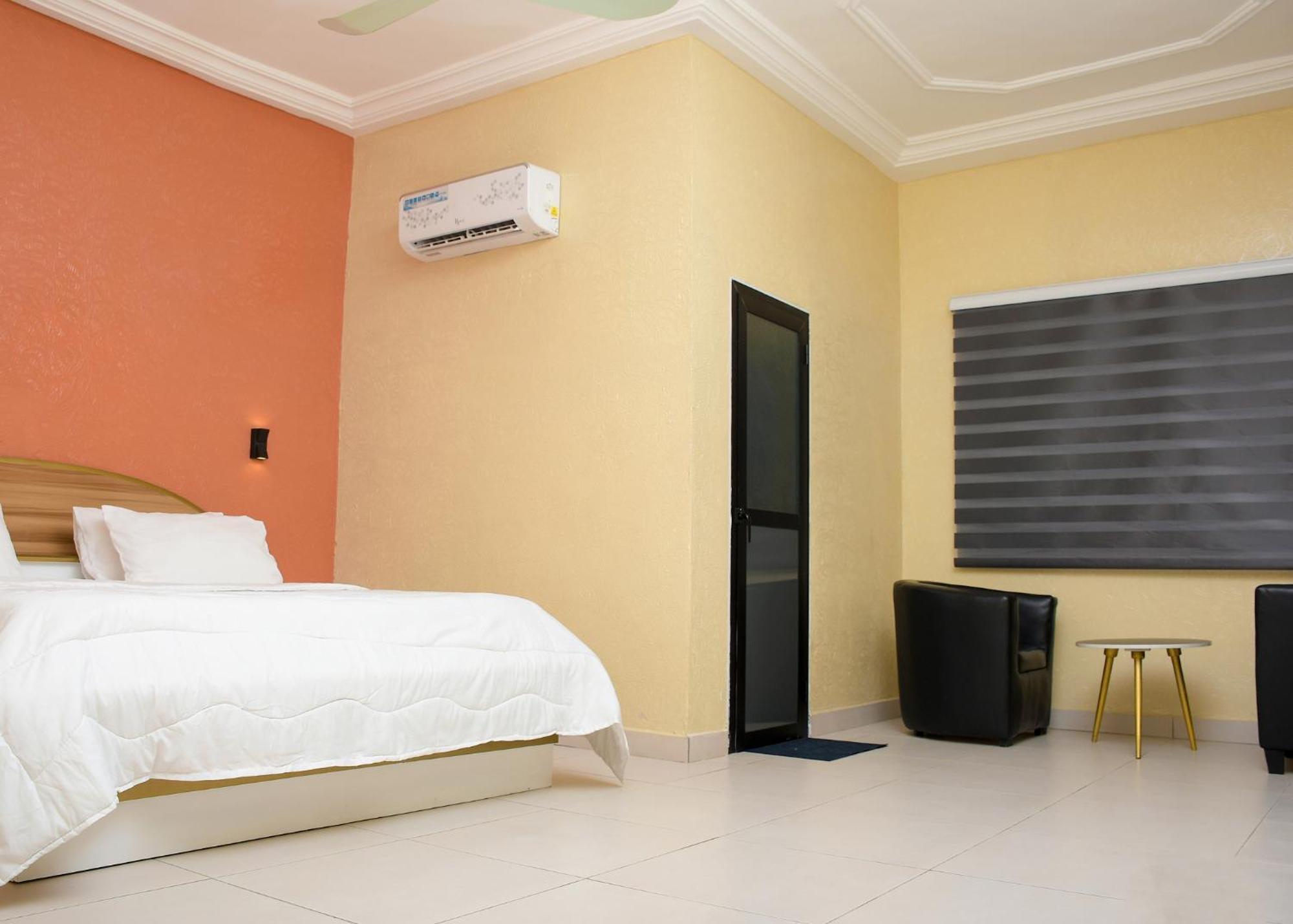 Hotel Mavilla Cotonou Exterior foto